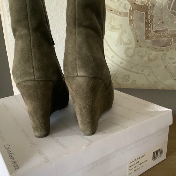 Calvin Klein Platform booties 7.5 - Picture 2 of 7